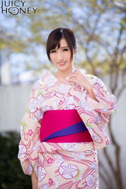 女人扒开自己的荫道