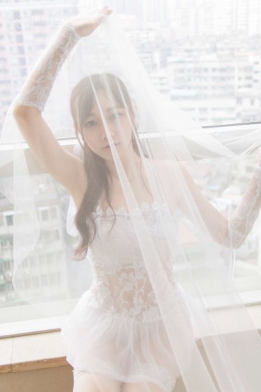 老师穿女仆装上课