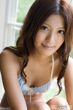 qq皮肤带字女生