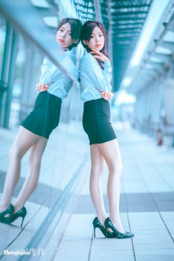 《偷窥女教师》未删减版在线观看